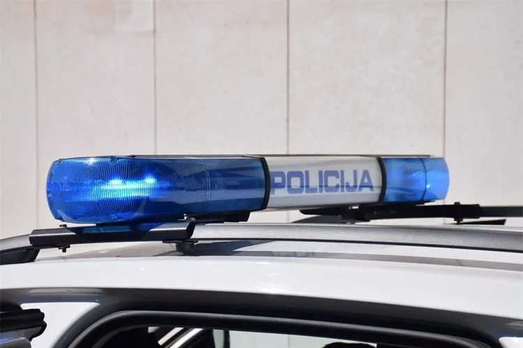 Provaljeno u obiteljsku kuću i pritom otuđene vrijednosti