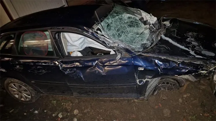 Vlak naletio na automobil koji se nije zaustavio ispred prijelaza
