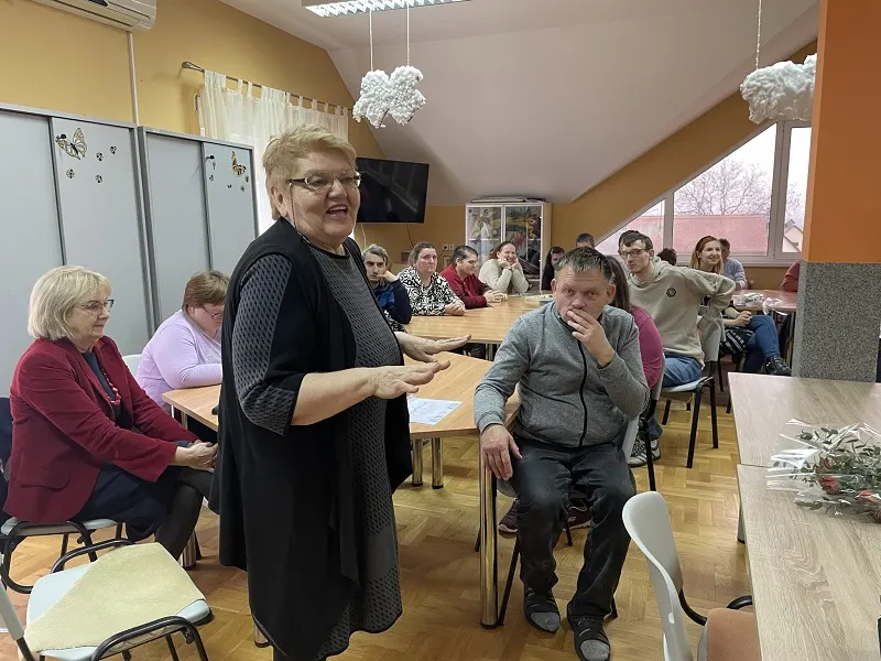 Volonterka Gradskog društva Crvenog križa Županja Nevenka Lučić